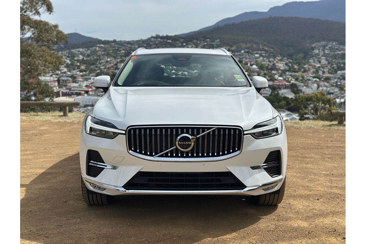 2023 Volvo XC60 Ultimate B5 Bright