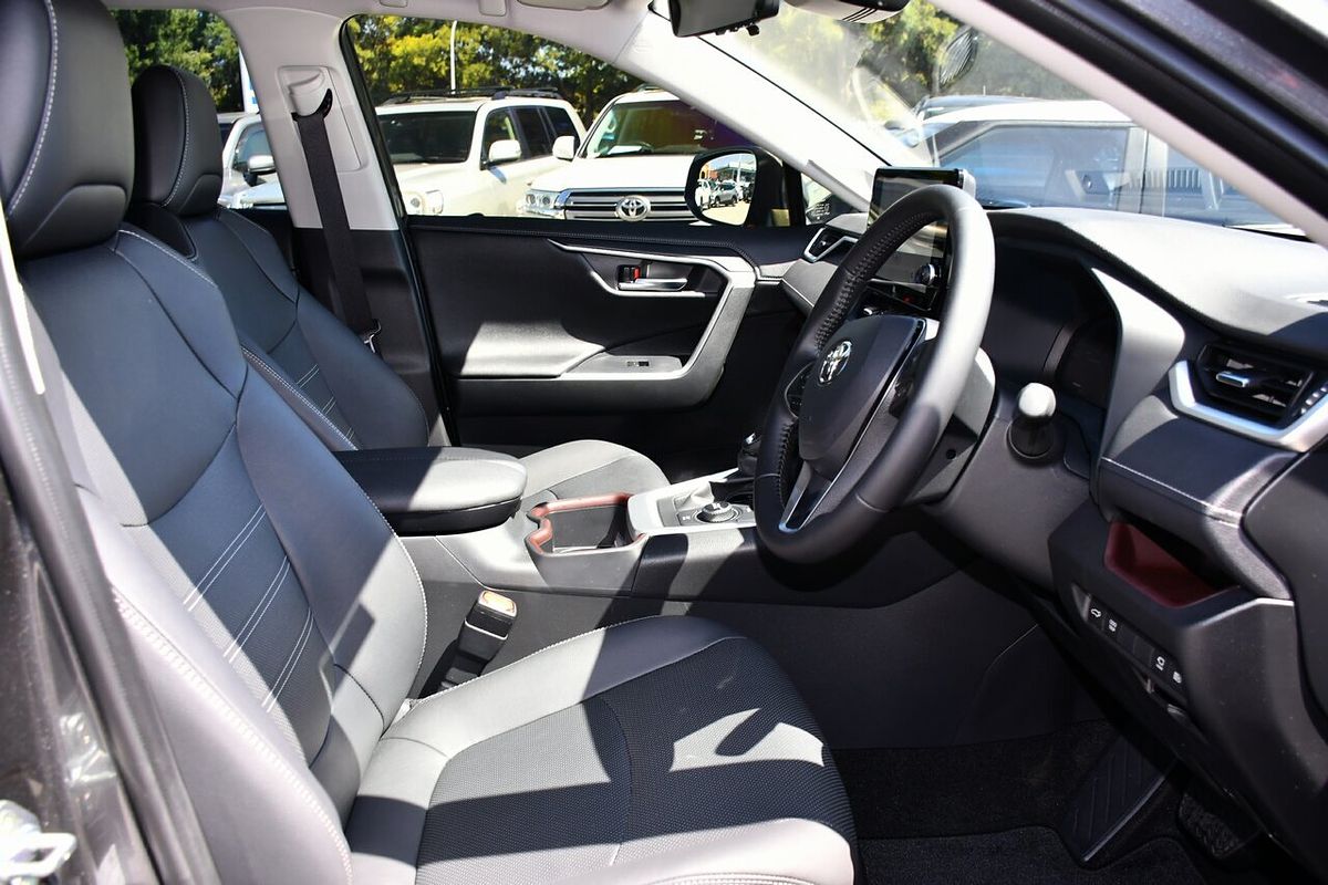 2025 Toyota RAV4 Cruiser AXAH54R