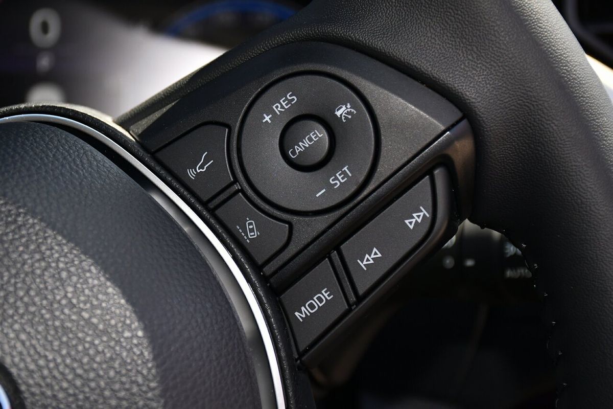 2025 Toyota RAV4 Cruiser AXAH54R