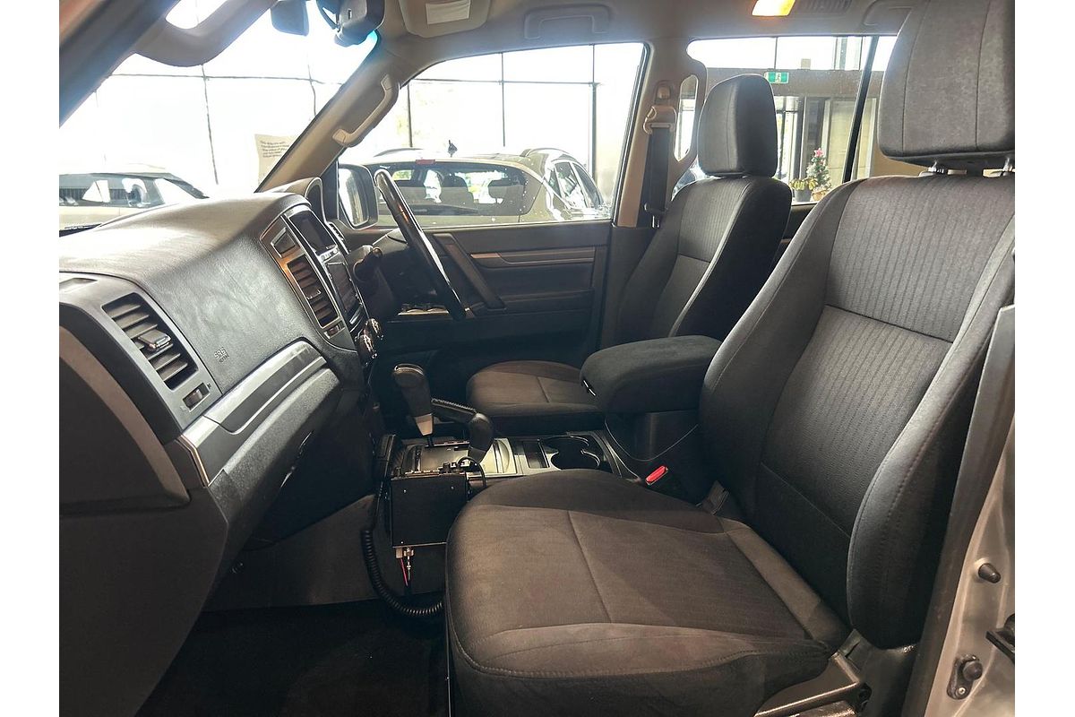 2020 Mitsubishi Pajero GLX NX