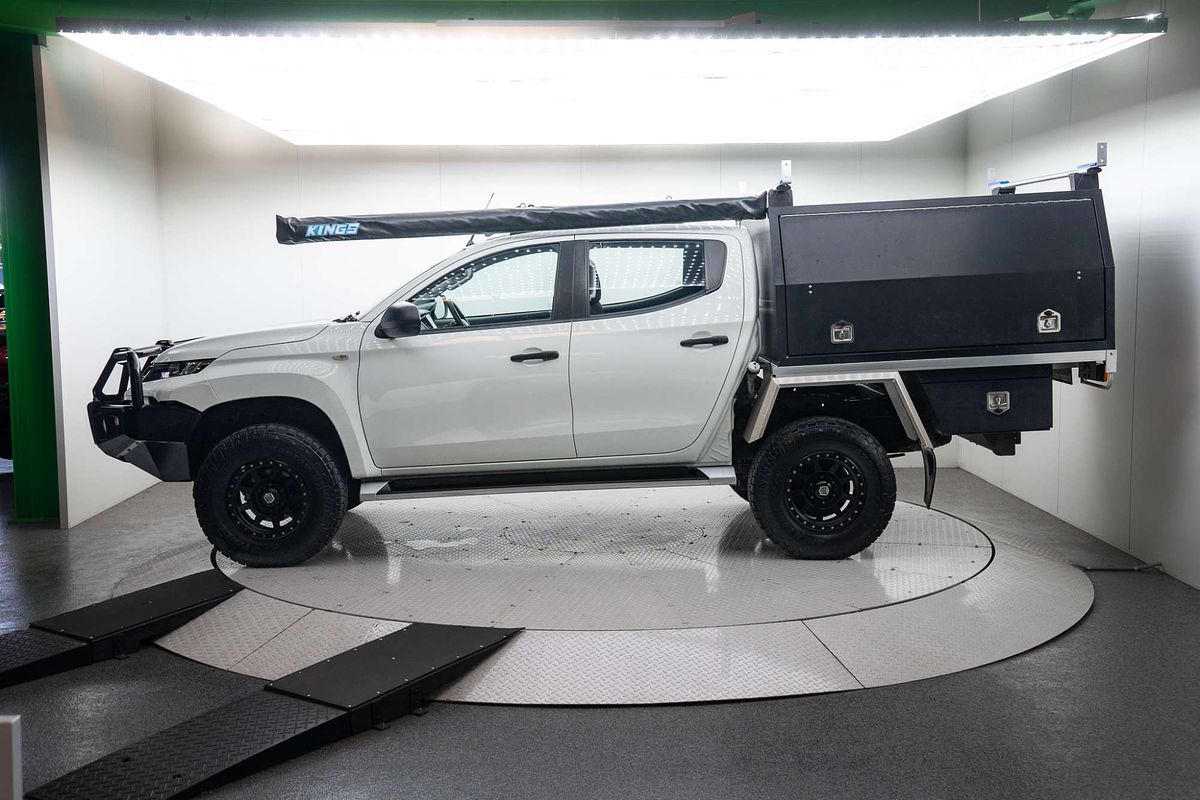 2019 Mitsubishi Triton GLX MR 4X4