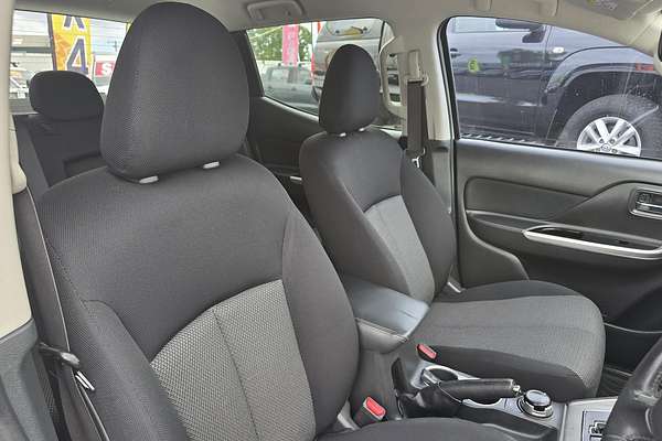 2019 Mitsubishi Triton GLS MR 4X4