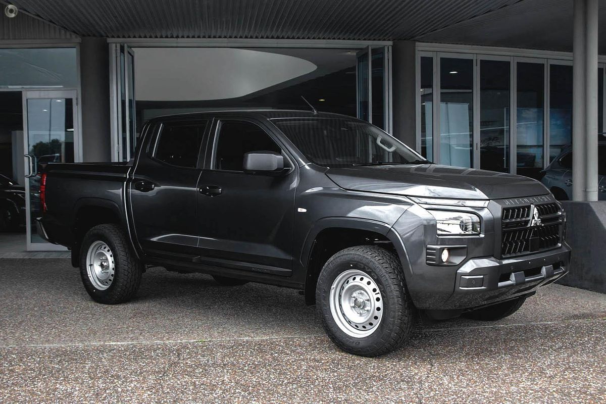 2025 Mitsubishi Triton GLX MV 4X4