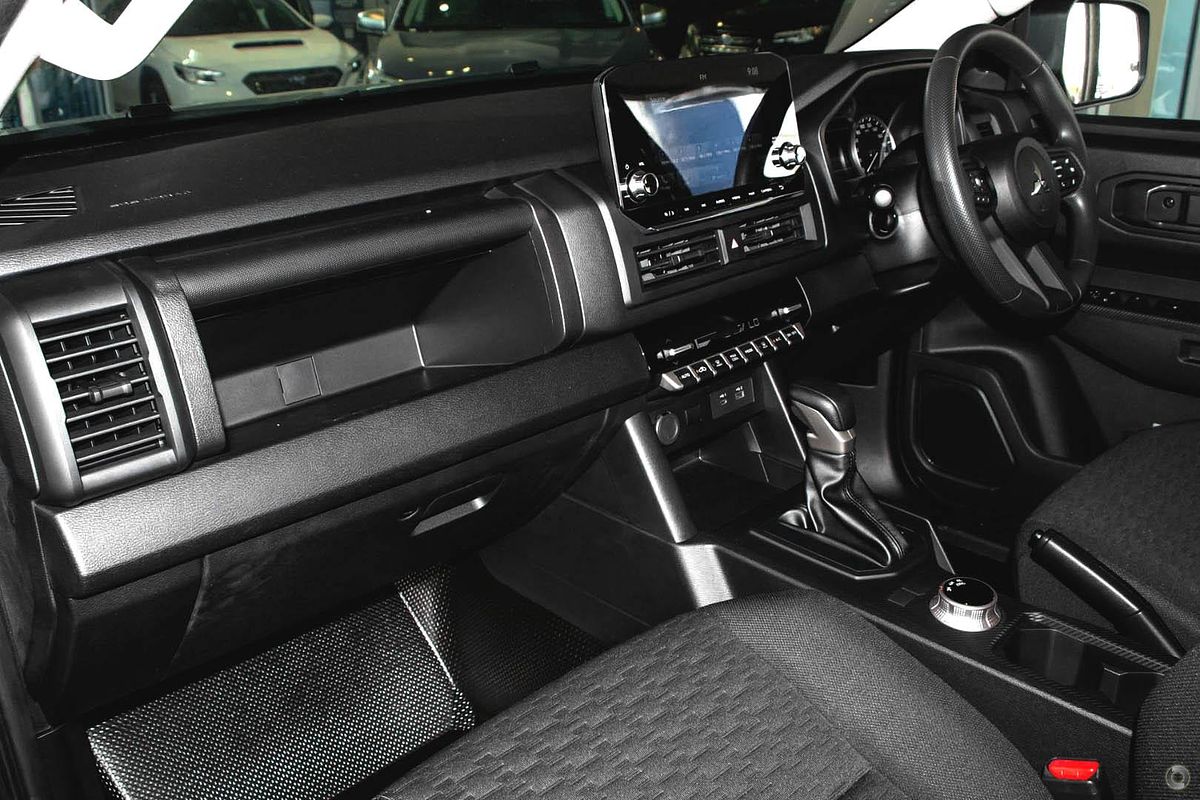 2025 Mitsubishi Triton GLX MV 4X4