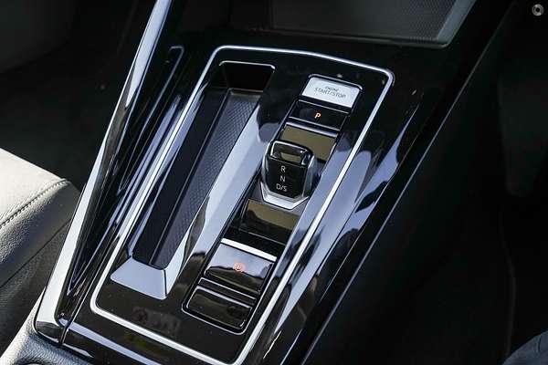 2025 Volkswagen Golf 110TSI Style 8.5