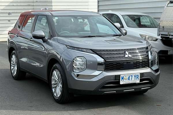 2022 Mitsubishi Outlander ES ZM