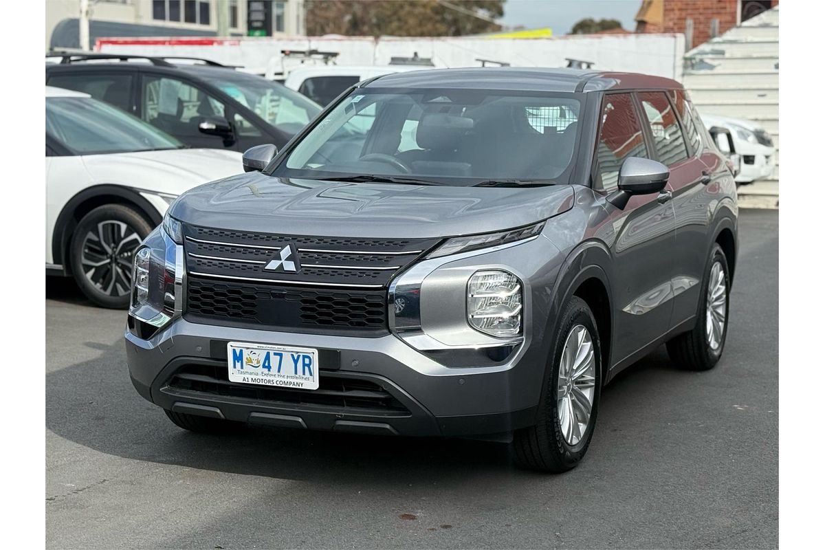 2022 Mitsubishi Outlander ES ZM