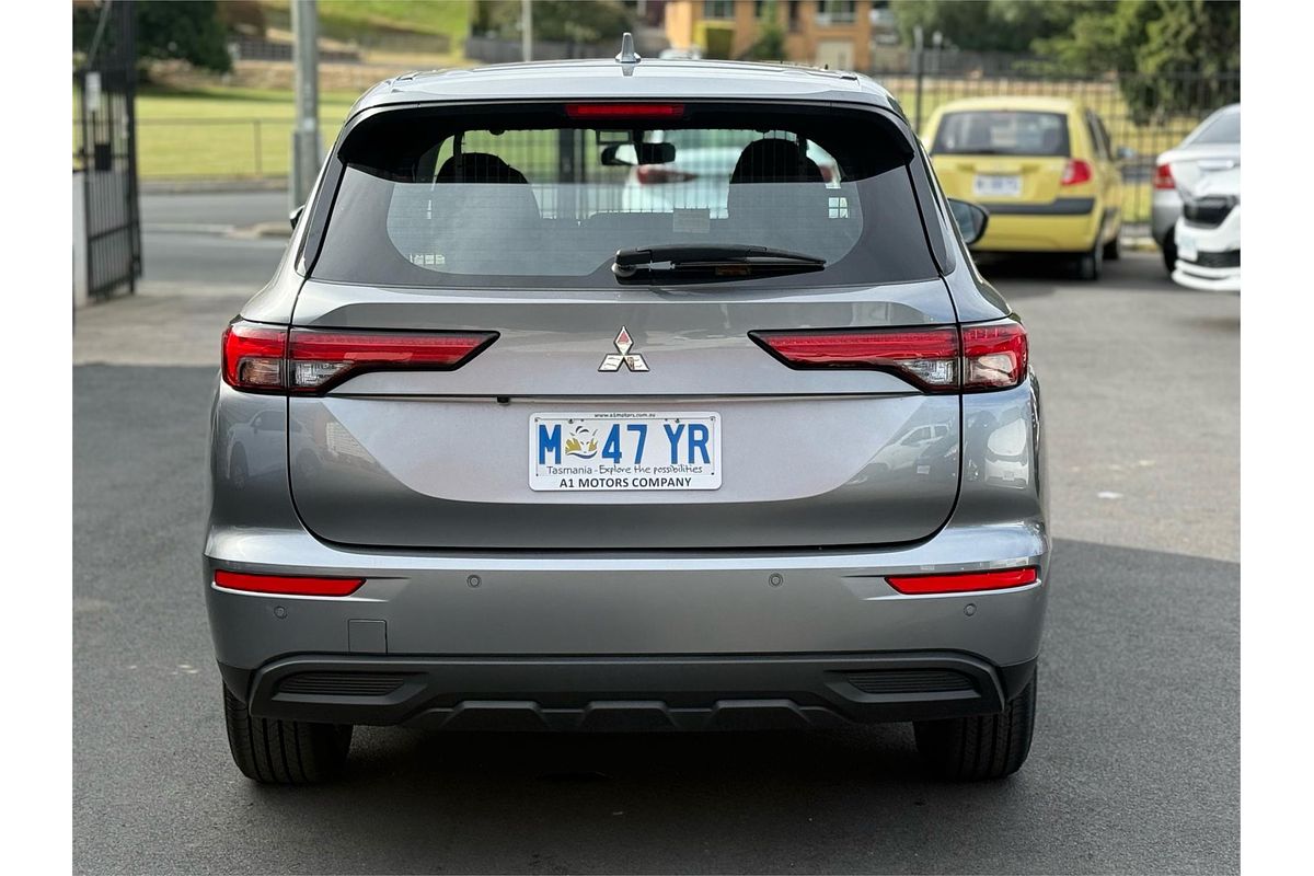 2022 Mitsubishi Outlander ES ZM