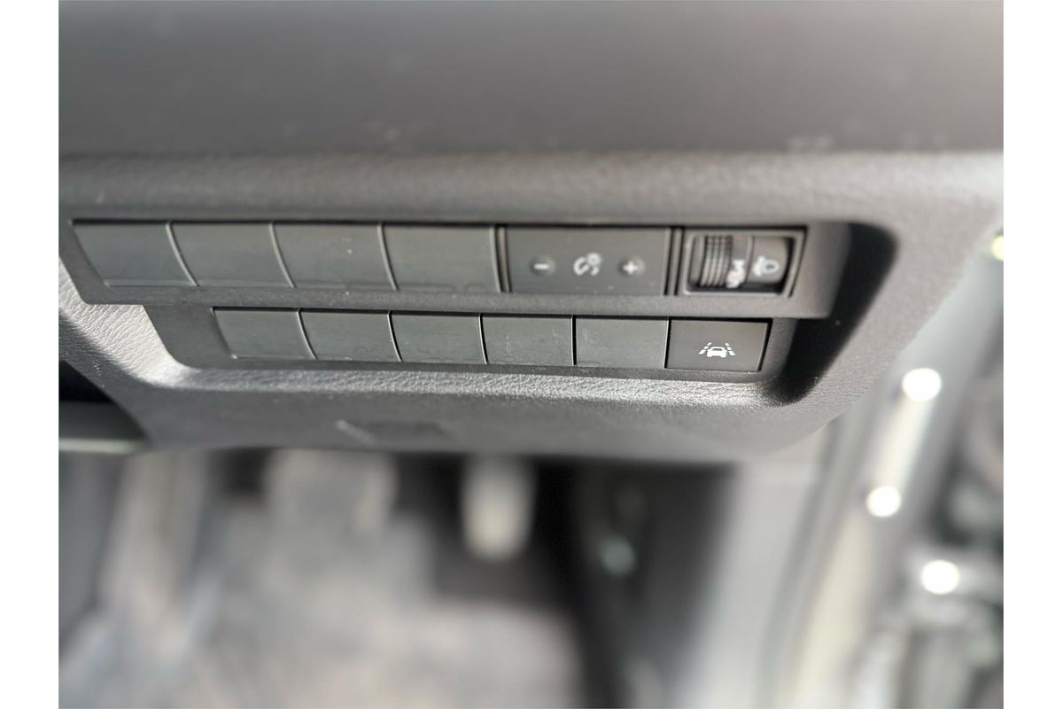 2022 Mitsubishi Outlander ES ZM