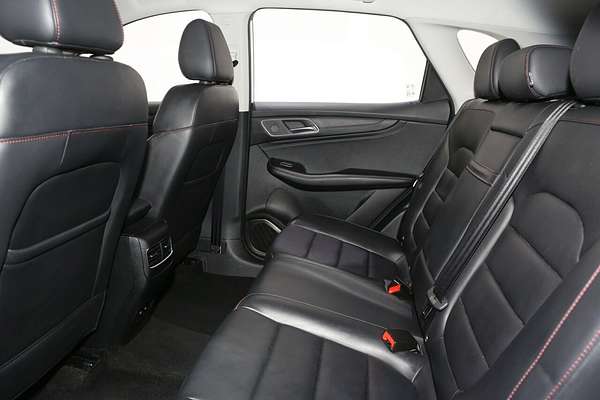 2024 MG HS Vibe AS33