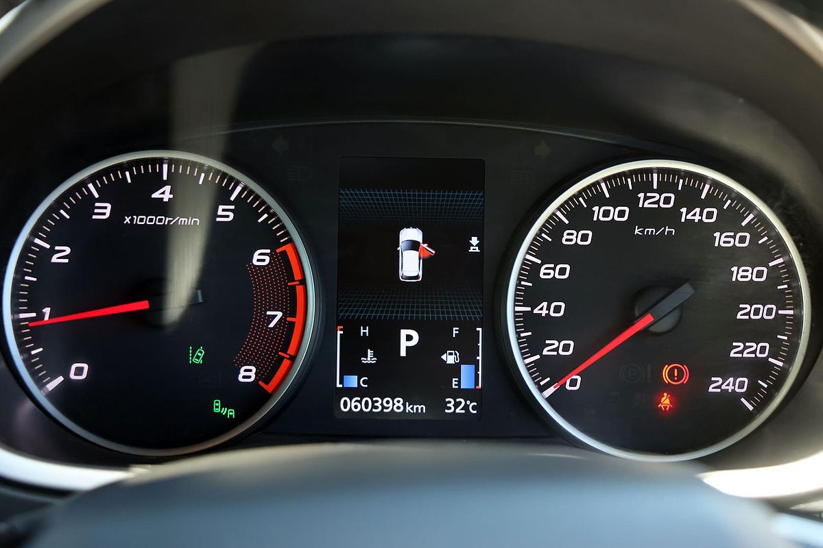 2023 Mitsubishi Eclipse Cross Exceed YB