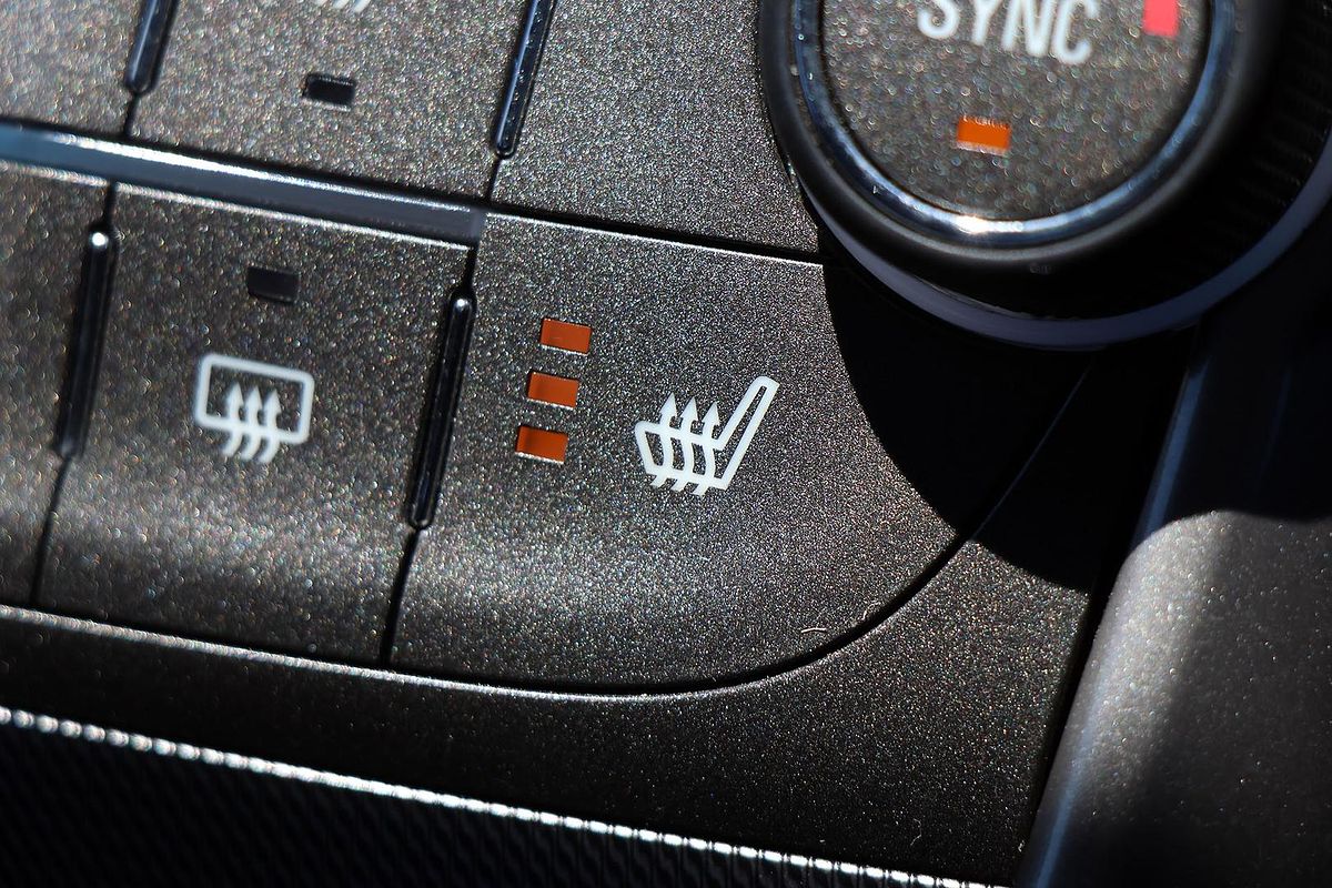 2013 Holden Malibu CDX EM