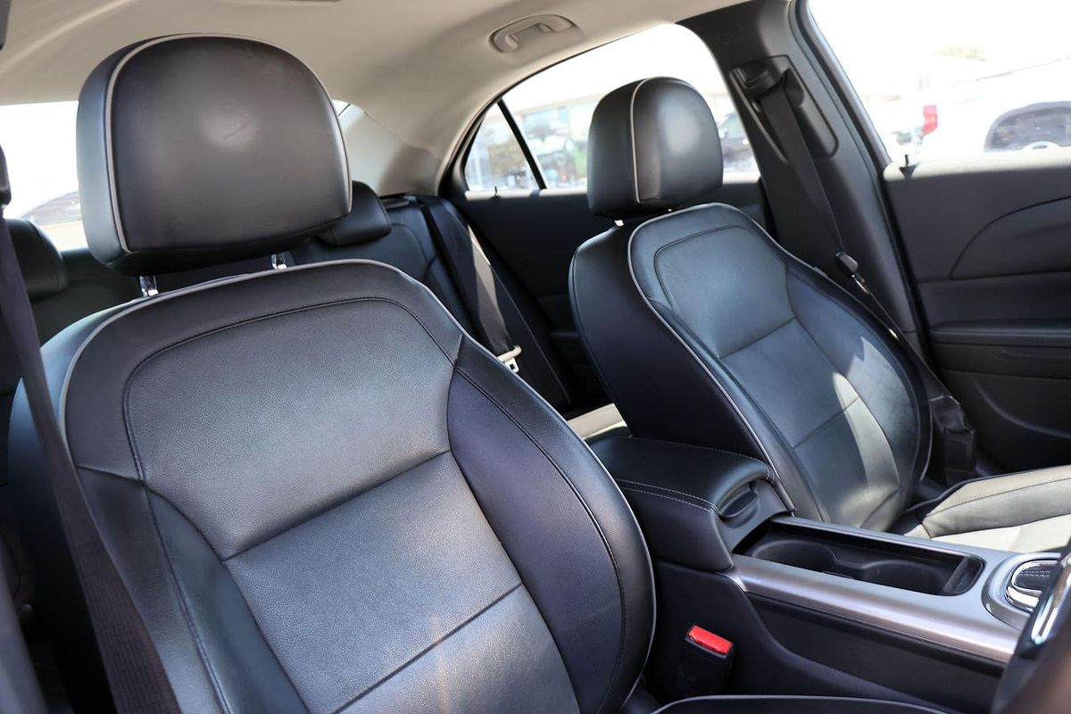 2013 Holden Malibu CDX EM