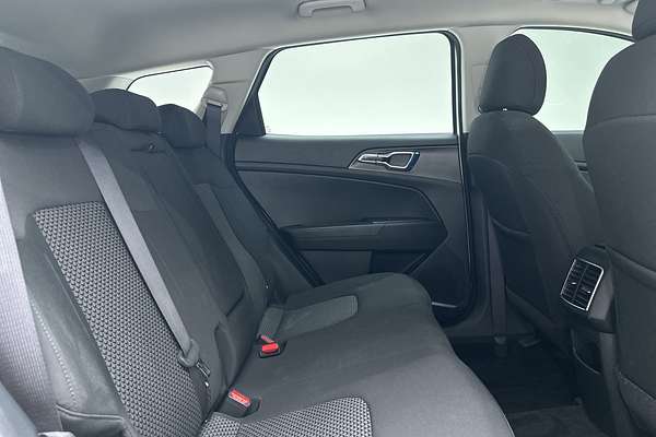 2024 Kia Sportage S NQ5