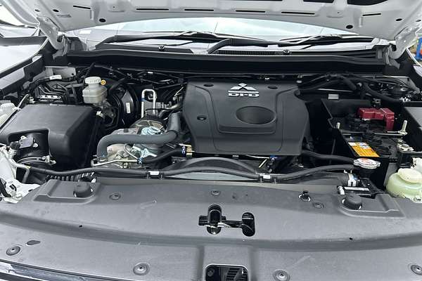 2024 Mitsubishi Pajero Sport GLS QG thumb-10