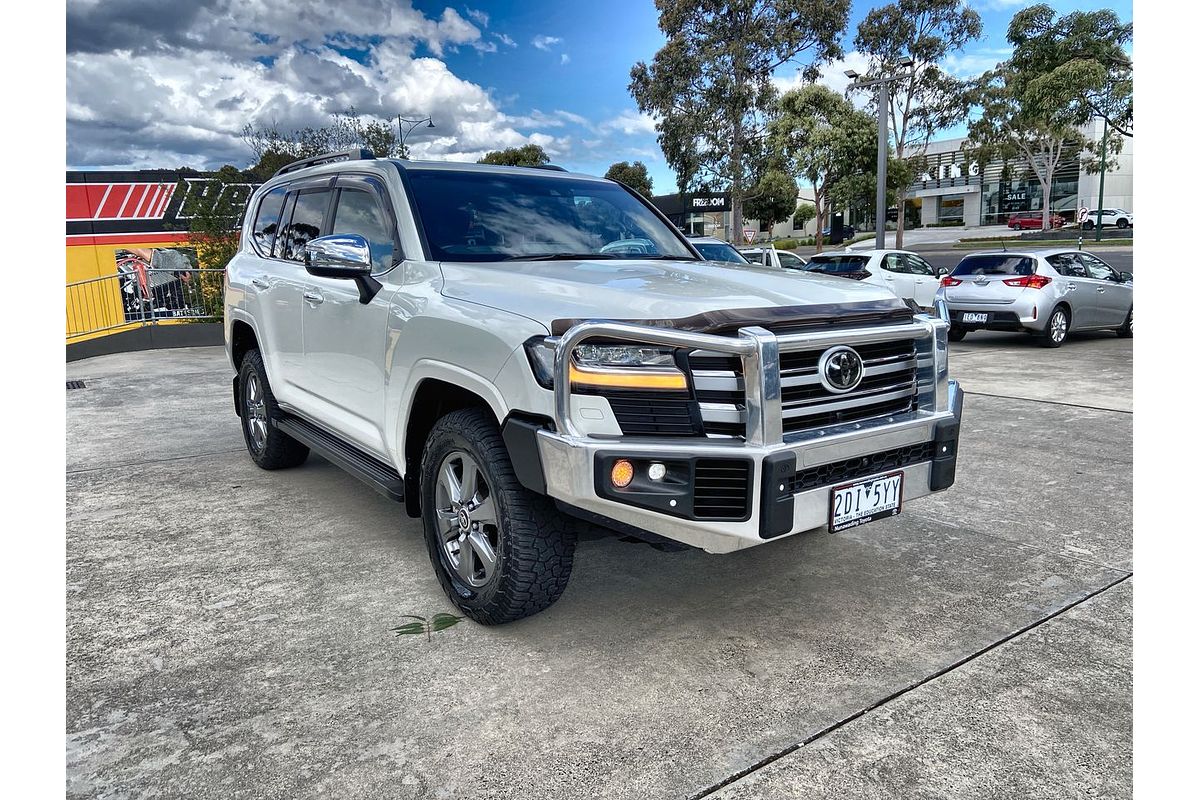 2021 Toyota Landcruiser Sahara FJA300R