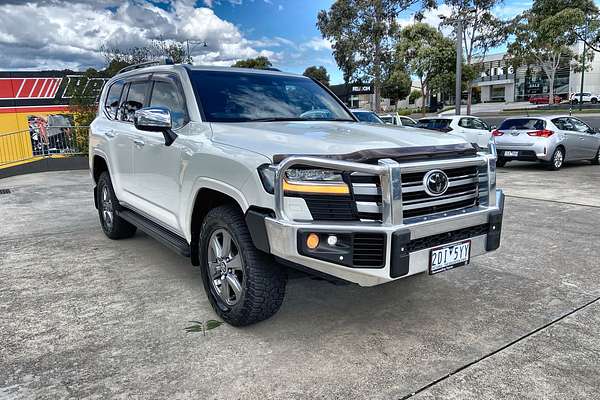 2021 Toyota Landcruiser Sahara FJA300R