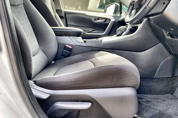 2021 Toyota RAV4 GXL AXAH54R