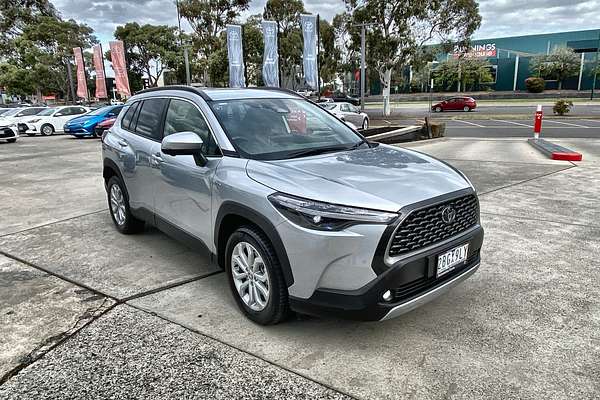 2024 Toyota Corolla Cross GXL MXGH10R
