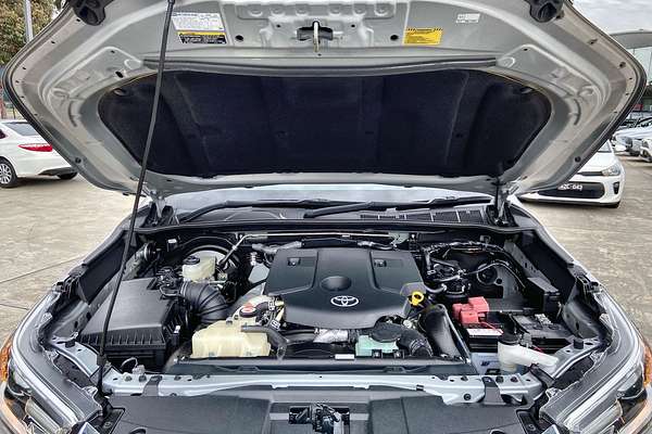 2022 Toyota Hilux SR5 GUN126R 4X4