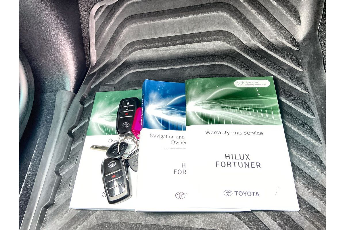 2022 Toyota Hilux SR5 GUN126R 4X4