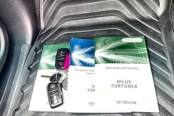 2022 Toyota Hilux SR5 GUN126R 4X4