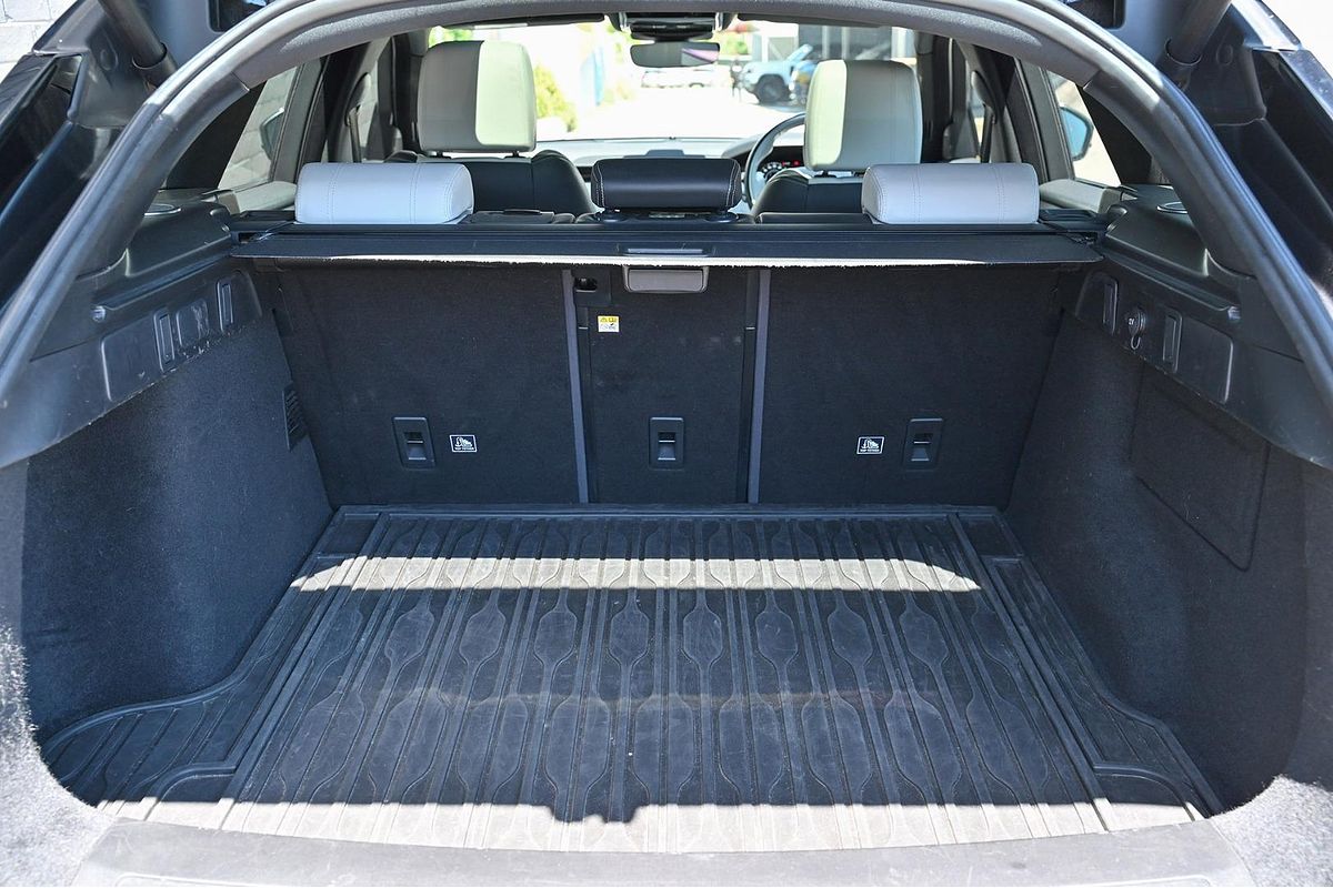 2018 Land Rover Range Rover Velar D240 L560