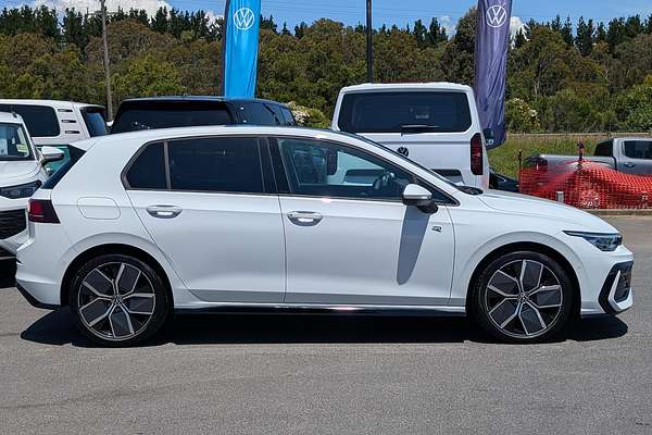 2025 Volkswagen Golf 110TSI R-Line 8.5