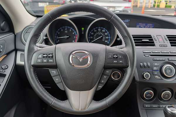 2013 Mazda 3 i Touring