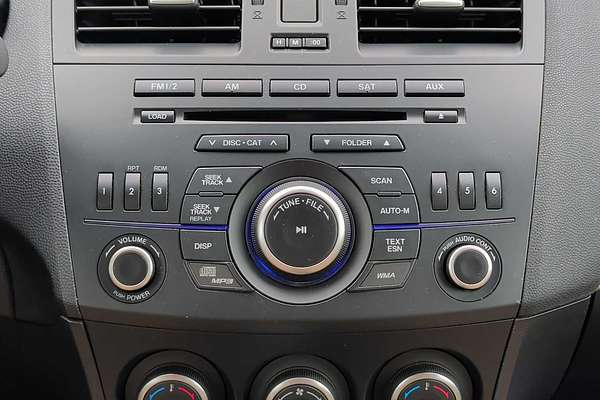 2013 Mazda 3 i Touring