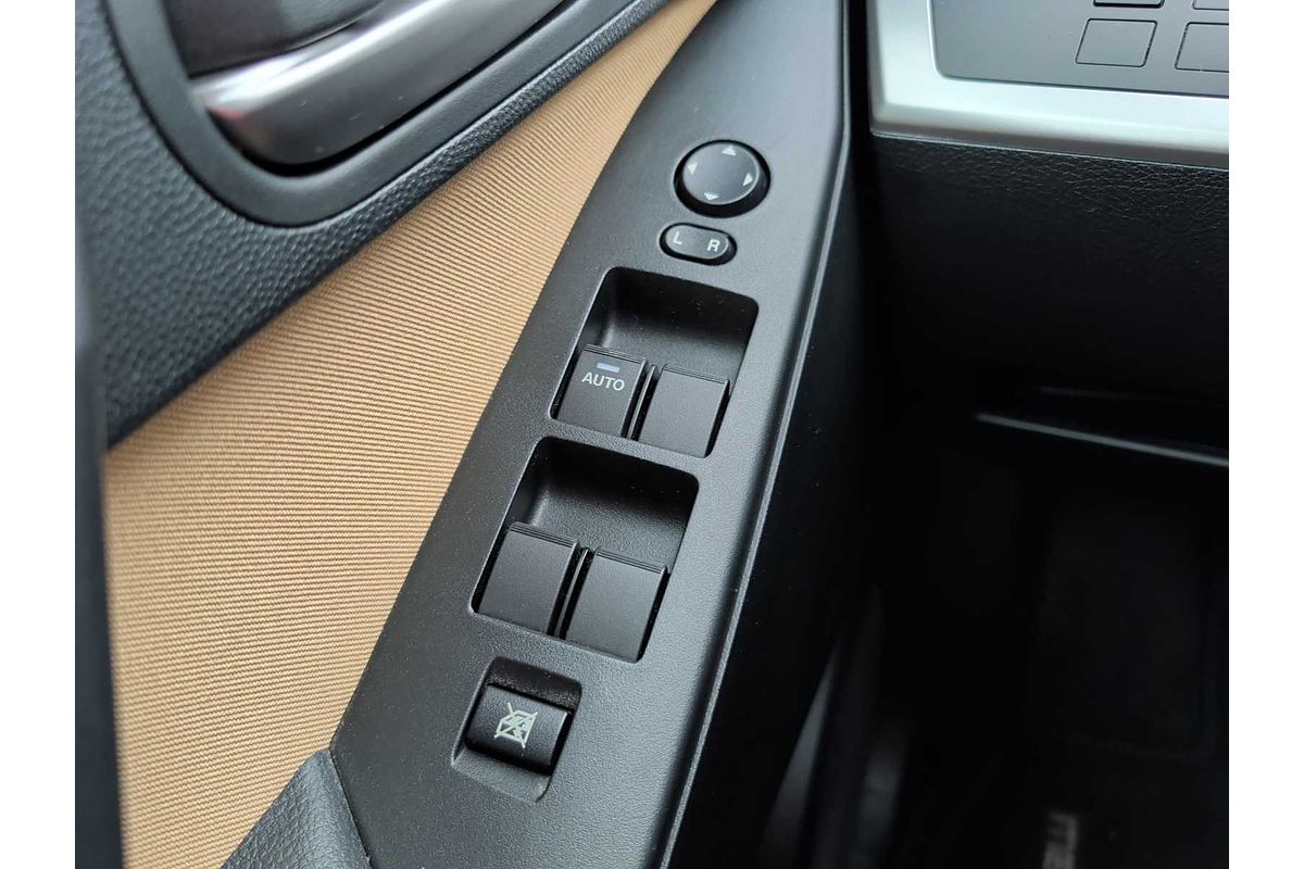 2013 Mazda 3 i Touring