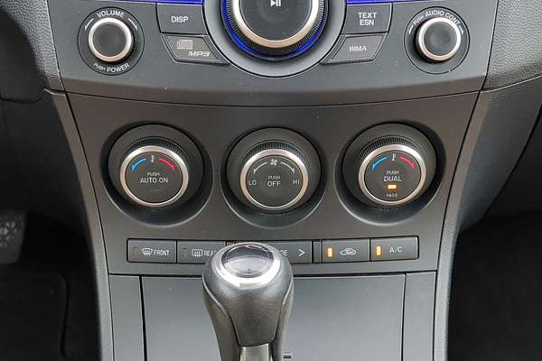 2013 Mazda 3 i Touring