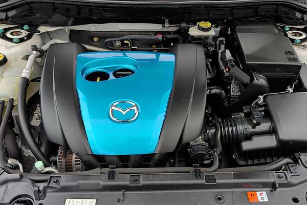 2013 Mazda 3 i Touring