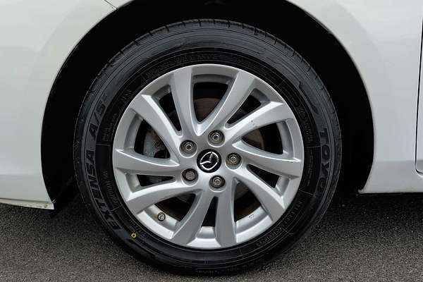 2013 Mazda 3 i Touring