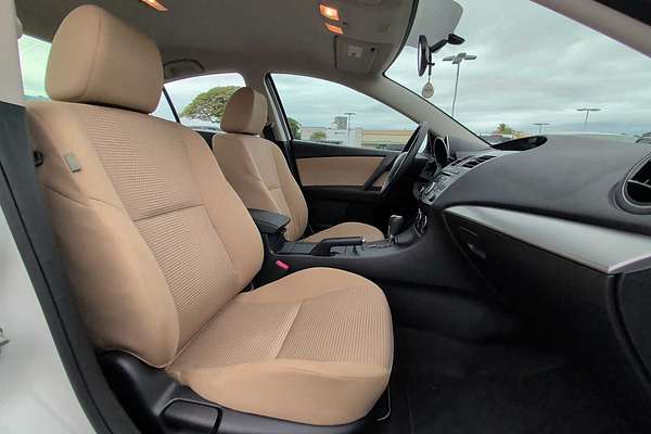 2013 Mazda 3 i Touring