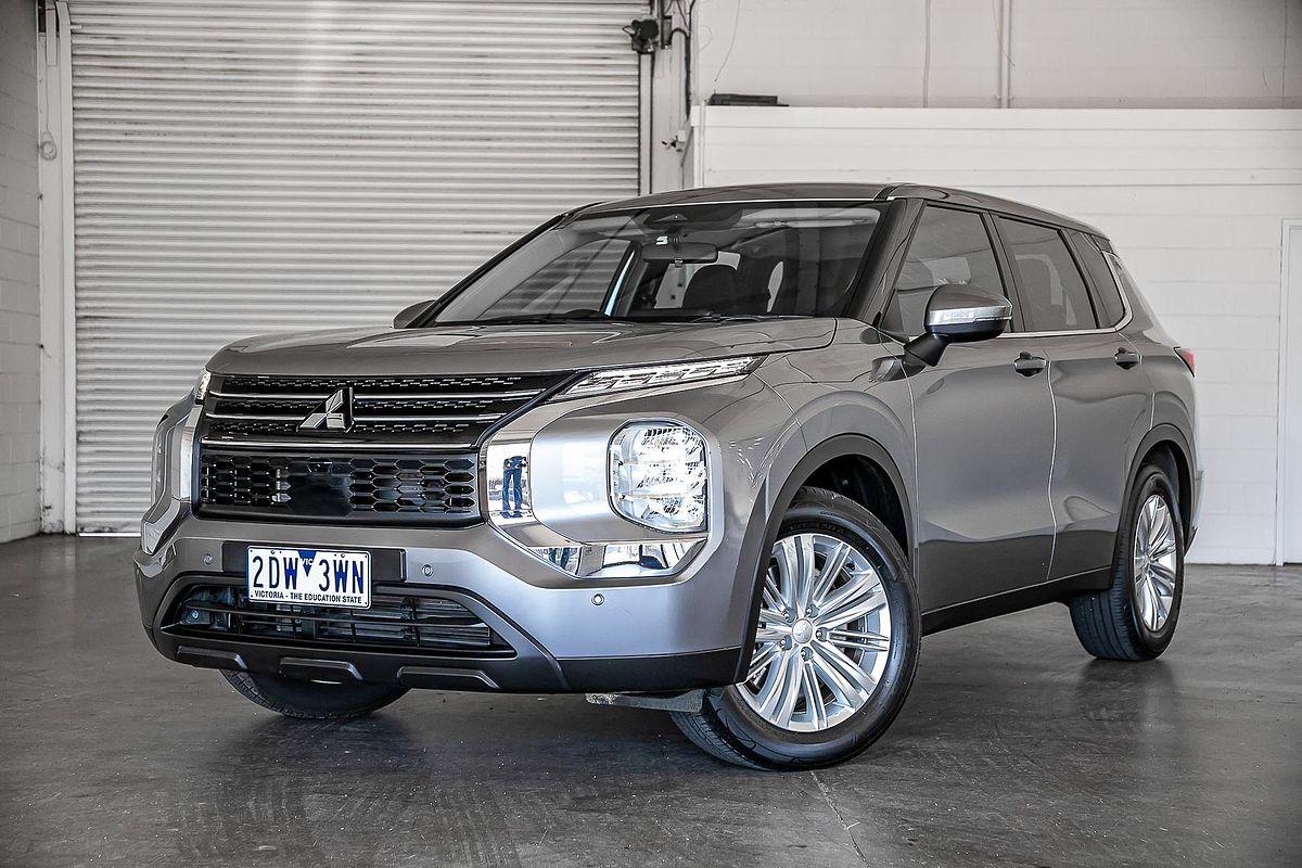 2022 Mitsubishi Outlander ES ZM