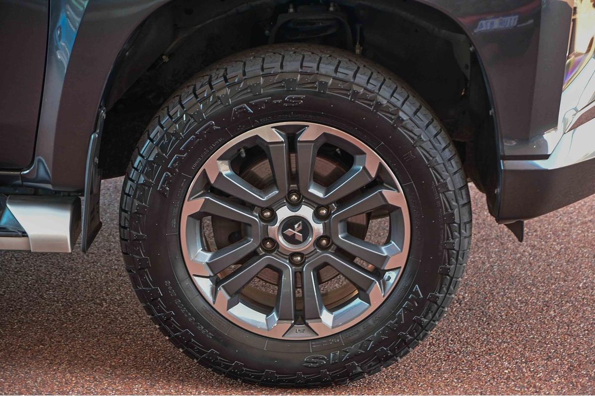 2019 Mitsubishi Triton GLS MR 4X4