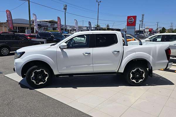 2024 Nissan Navara ST D23 4X4