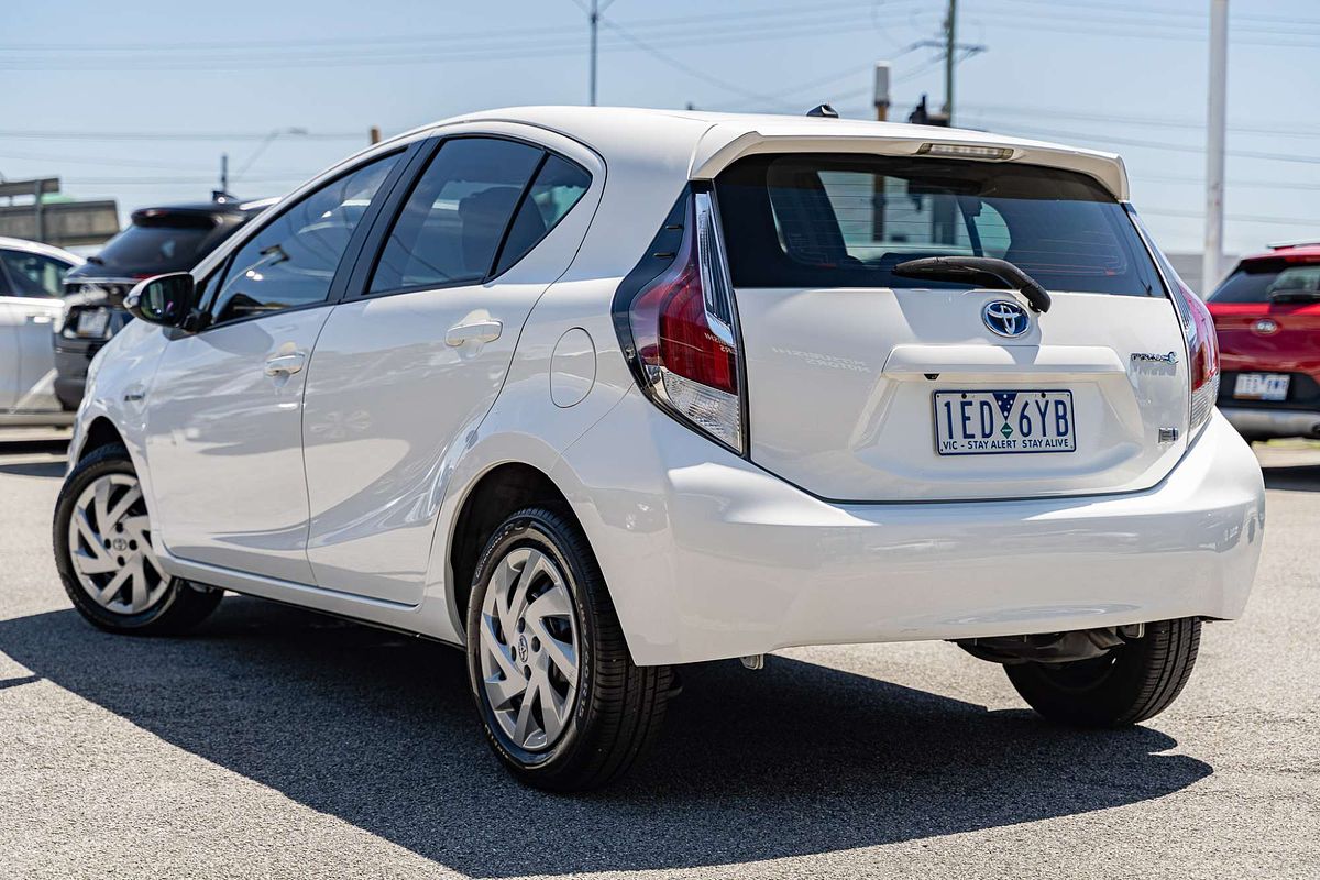 2015 Toyota Prius C NHP10R