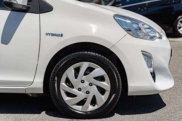 2015 Toyota Prius C NHP10R