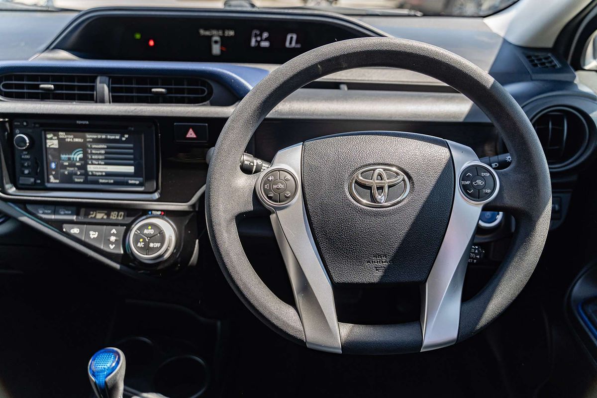 2015 Toyota Prius C NHP10R