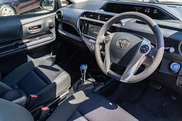 2015 Toyota Prius C NHP10R