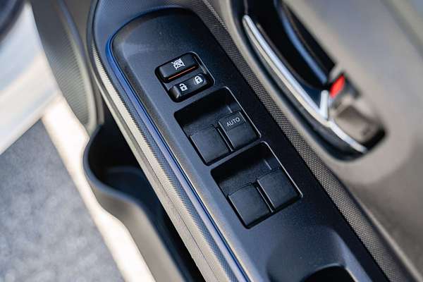 2015 Toyota Prius C NHP10R