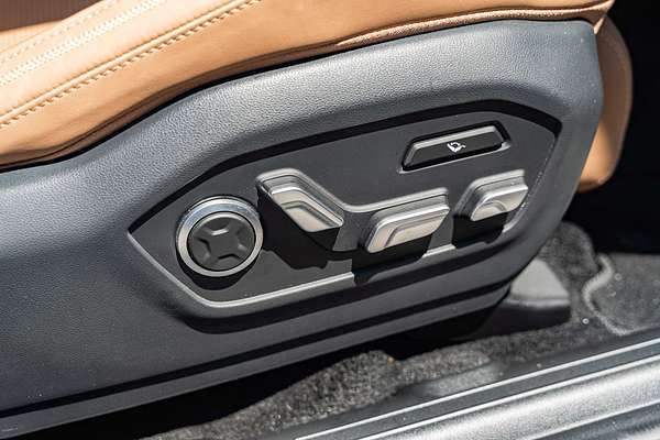 2024 Hyundai Santa Fe Hybrid Calligraphy MX5.V1