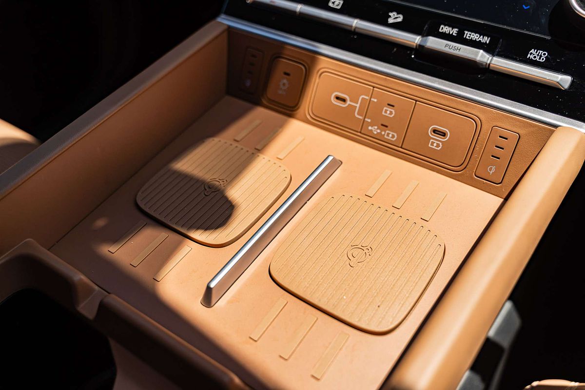 2024 Hyundai Santa Fe Hybrid Calligraphy MX5.V1