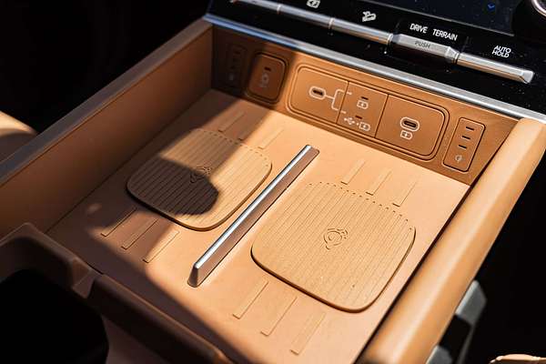 2024 Hyundai Santa Fe Hybrid Calligraphy MX5.V1