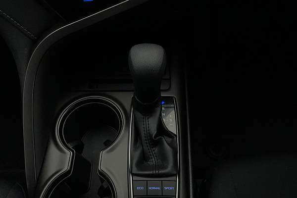 2021 Toyota Camry Ascent AXVH70R