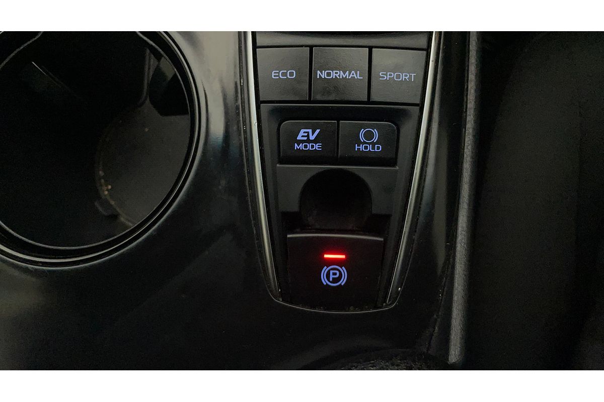 2020 Toyota Camry Ascent AXVH71R