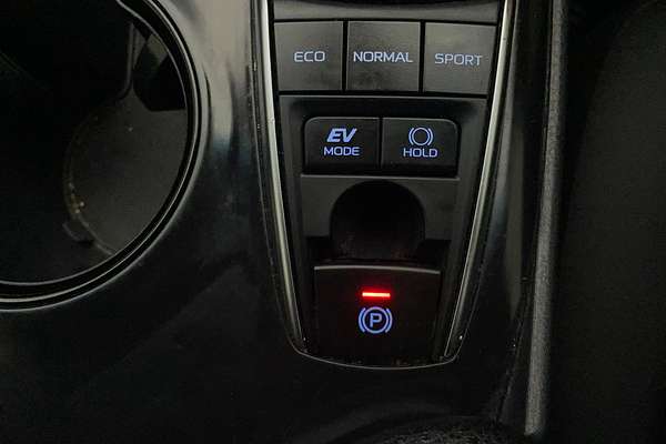 2020 Toyota Camry Ascent AXVH71R