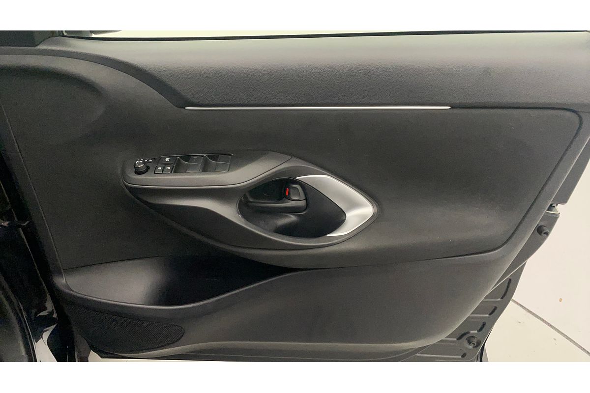 2023 Toyota YARIS CROSS GX MXPB10R